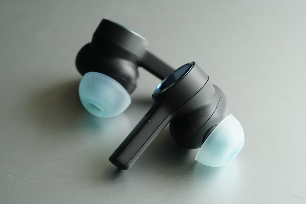 Beoplay EX 本体厚み