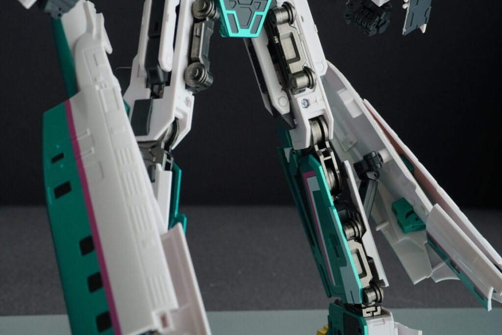超合金魂 新幹線変形ロボ シンカリオン E5はやぶさ ロボット脚背面