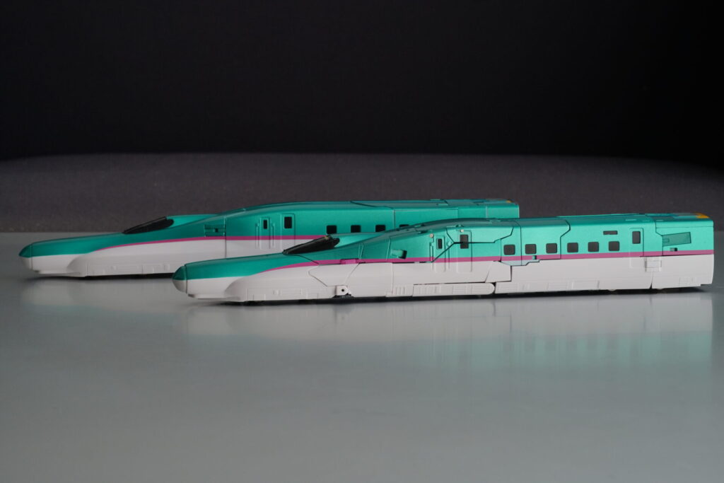 超合金魂 新幹線変形ロボ シンカリオン E5はやぶさ 新幹線モード 2両セット 側面