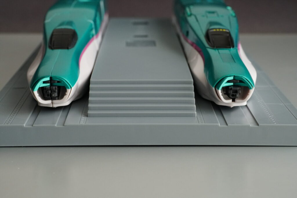 超合金魂 新幹線変形ロボ シンカリオン E5はやぶさ 新幹線モード 前部連結器展開