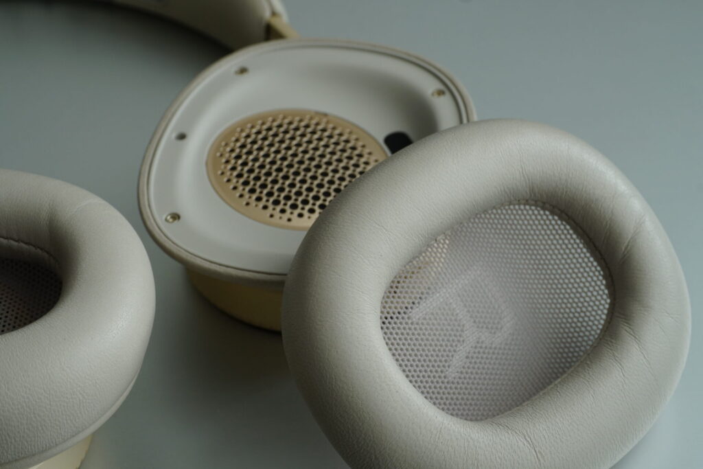 BEOPLAY H100 イヤーパッド外し