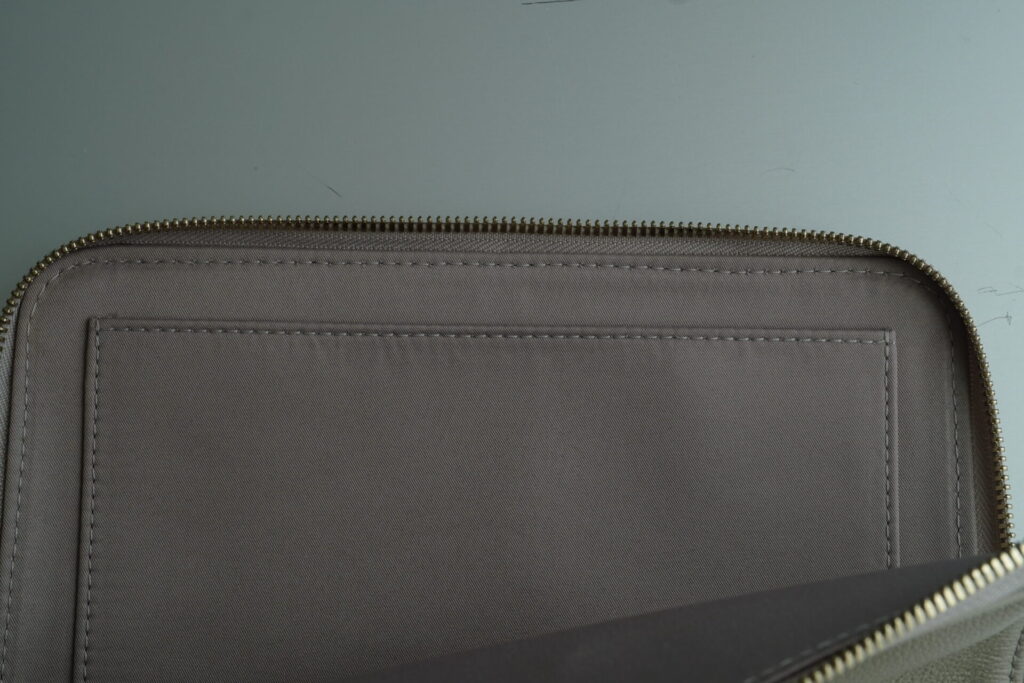 BEOPLAY H100 収納ポーチ 内ポケット