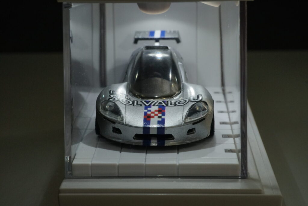 コトーガレージ WILDBOAR 1/43 ライト照明1